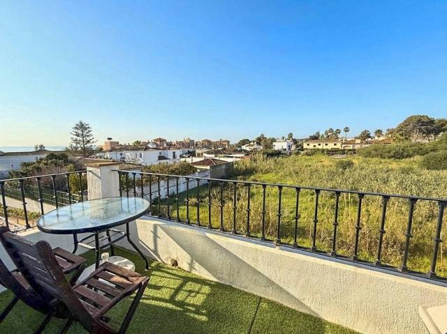Dúplex en venta en Barriada Islas Canarias, Costa del Sol Occidental