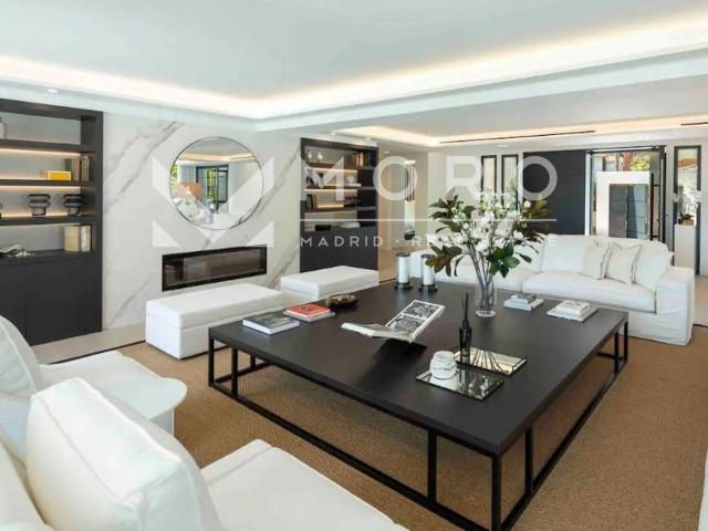 Dúplex en venta en Madrid, Cortes