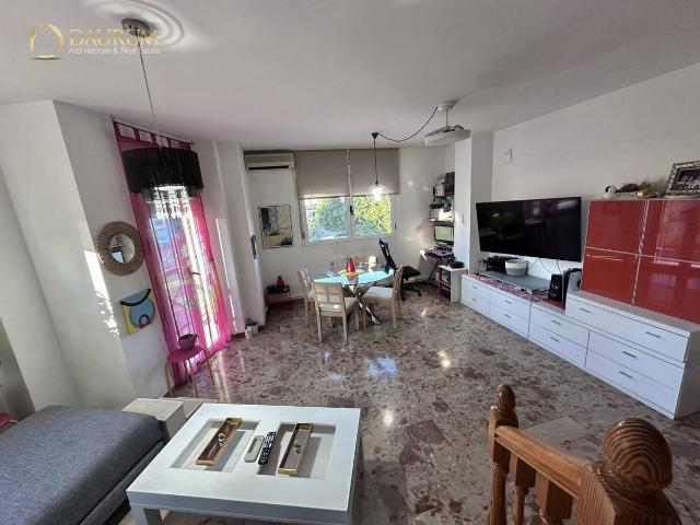 Dúplex en venta en Rocafort, València / Valencia