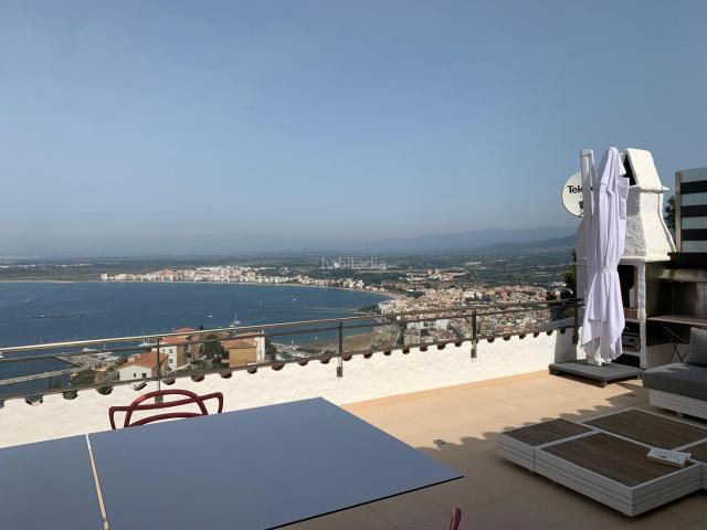 Dúplex en venta en Santa Rosa de Puig-rom, Alt Empordà