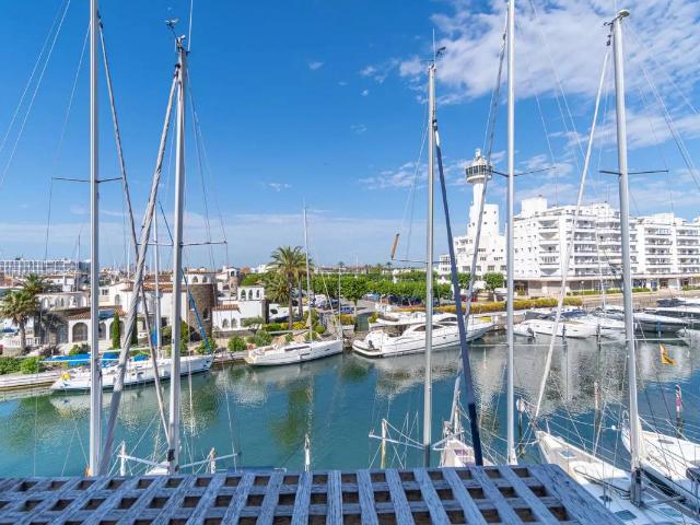 Dúplex en venta en Empuriabrava, Alt Empordà