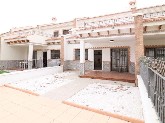 Dúplex en venta en San Miguel De Salinas Dúplex en venta en San Miguel De Salinas