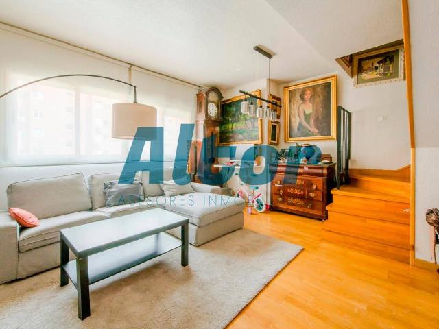 Dúplex en venta en Madrid, Cortes