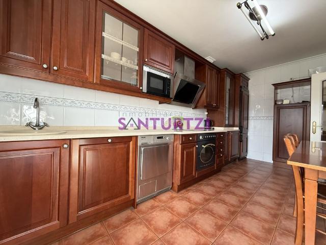 Dúplex en venta en Kabiezes, Santurtzi