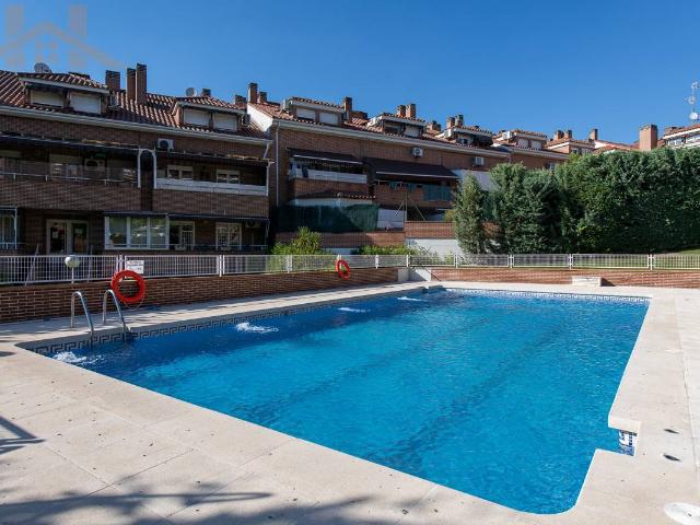 Dúplex en venta en Sevilla La Nueva, Madrid