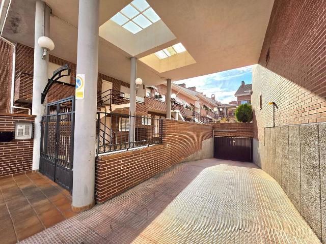 Dúplex en venta en Casco Antiguo, Sevilla la Nueva