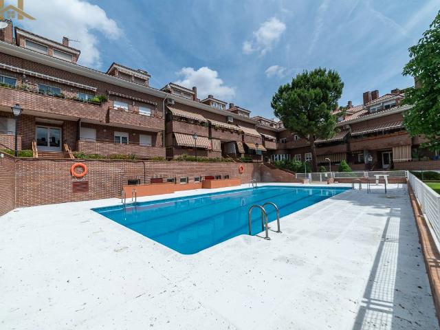 Dúplex en venta en Sevilla La Nueva, Madrid