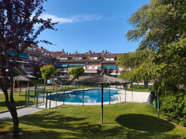 Dúplex en venta en Sevilla La Nueva, Casco Antiguo