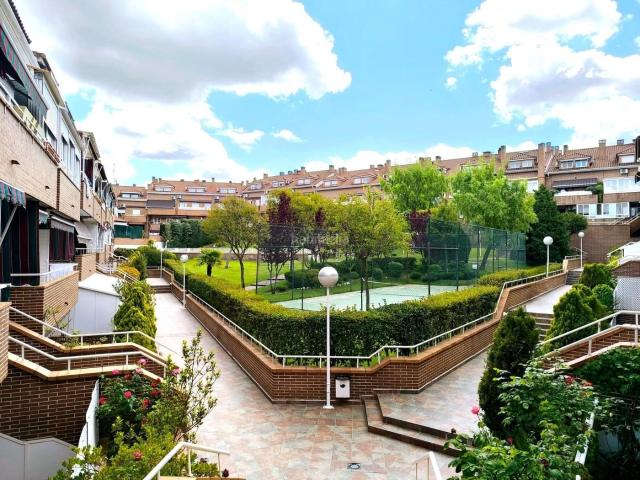 Dúplex en venta en Sevilla La Nueva, Casco Antiguo