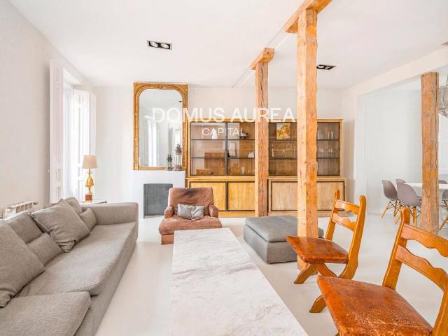 Dúplex en venta en Madrid, Cortes
