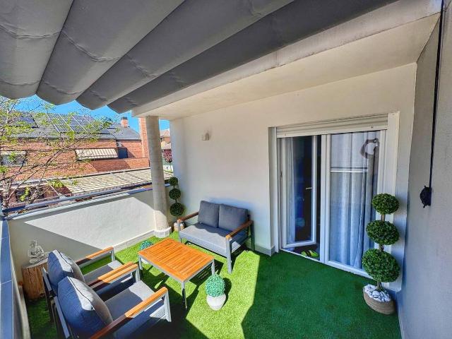 Dúplex en venta en Meco, Madrid