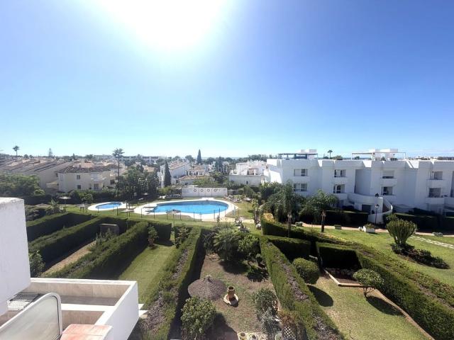 Dúplex en venta en Barriada Islas Canarias, Costa del Sol Occidental