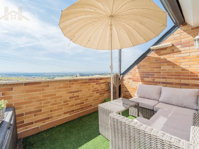 Dúplex en venta en Arroyomolinos, Madrid
