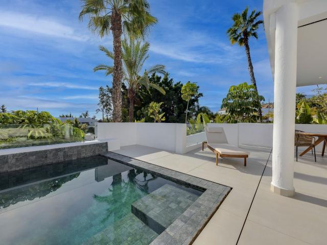 Dúplex en venta en El Pilar, Costa del Sol Occidental