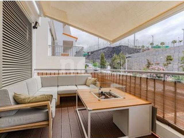 Piso en venta en La Caleta, Adeje