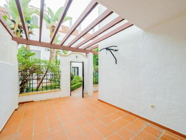 Dúplex en venta en Nueva Andalucía, Costa del Sol Occidental