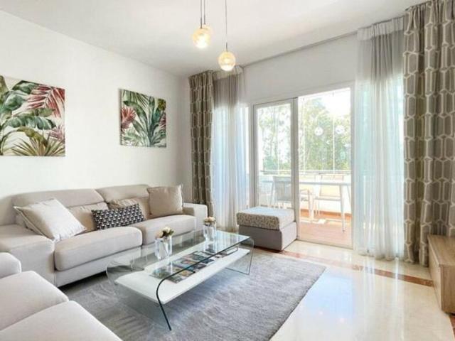 Dúplex en venta en Nueva Andalucía, Costa del Sol Occidental