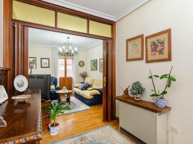 Piso en venta en La Caleyina, Mieres