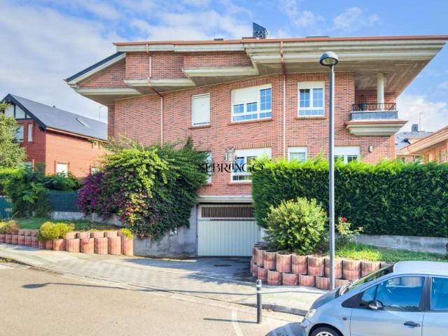 Dúplex en venta en Mortera, Piélagos