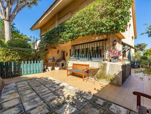 Dúplex en venta en Santa Brígida, Canarias