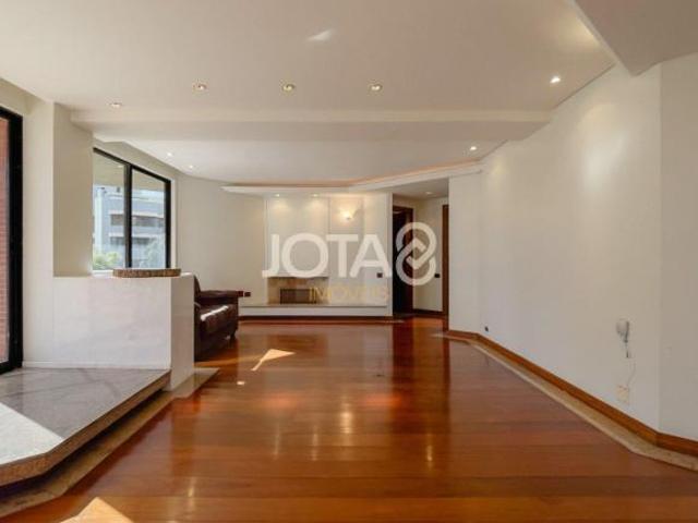 Apartamento venda em Batel, Curitiba