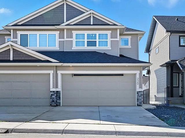 Duplex for rent in Wedgewood, Alberta