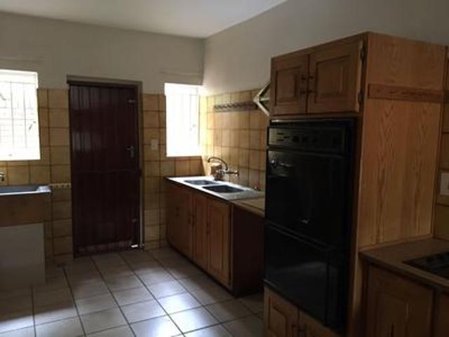 House for rent in Waterkloof, Gauteng