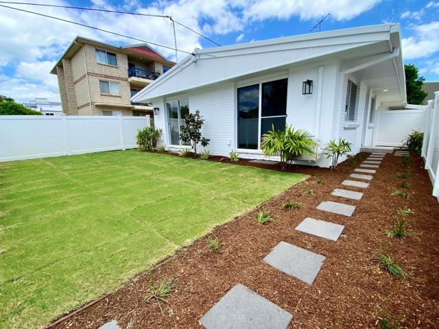 House for rent in Paradise Point, Gold Coast City