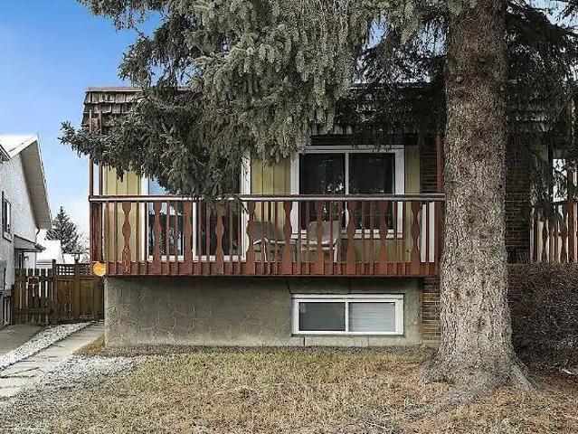 House for rent in Dalhousie, Calgary