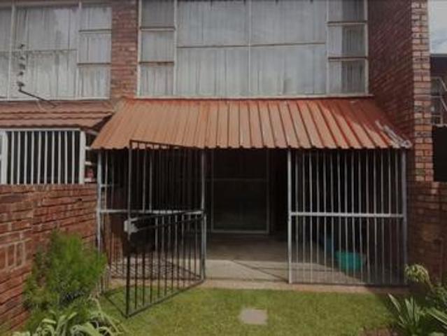 Apartment for sale in Waterkloof, Gauteng