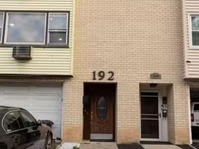Condo for rent in East Orange