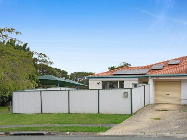 Duplex for sale in Carrara, Gold Coast City