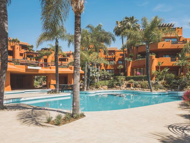 Apartamento en alquiler en Nueva Andalucía, Costa del Sol Occidental
