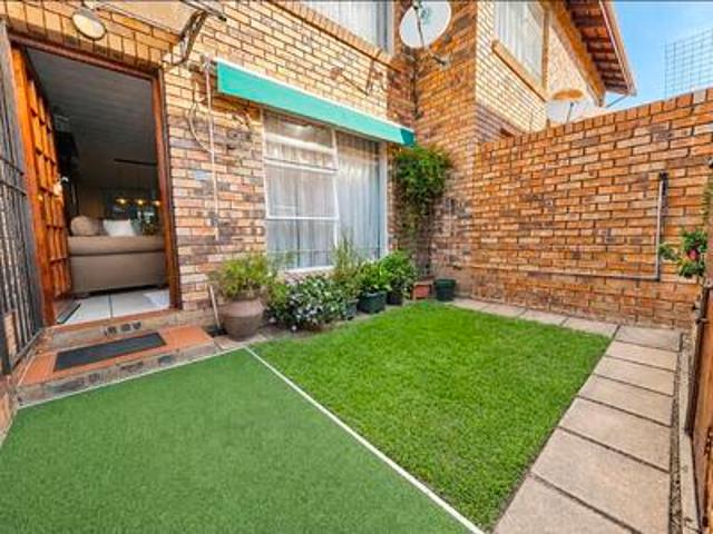 Townhouse for sale in Ekurhuleni, Gauteng
