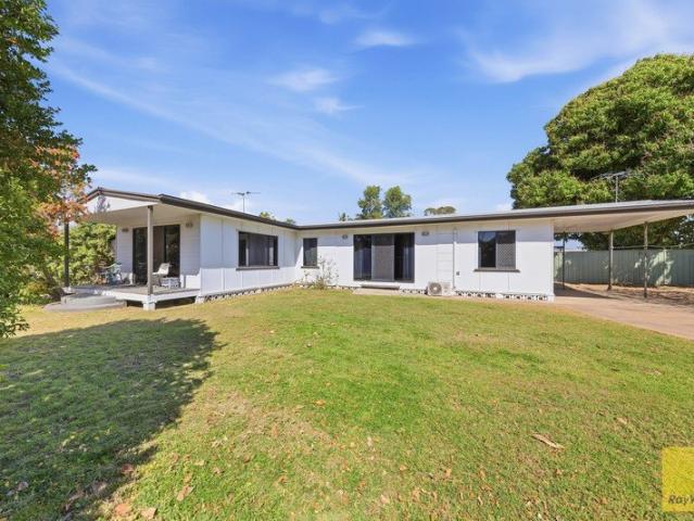 Duplex for sale in Emerald
