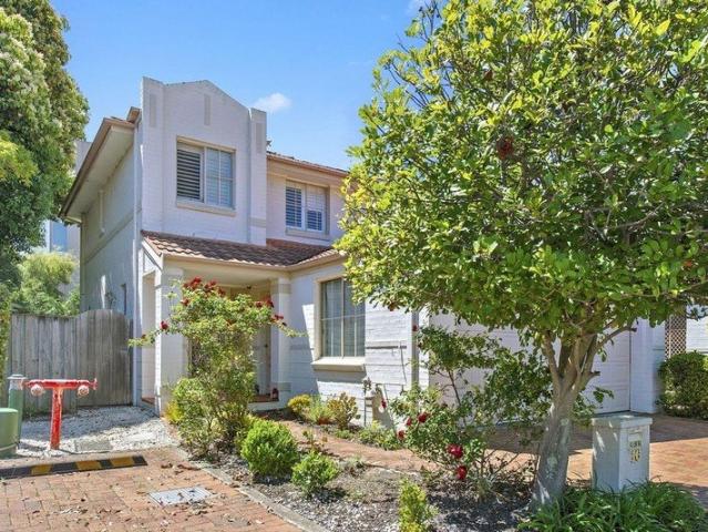 Townhouse for rent in Sydney, New South Wales