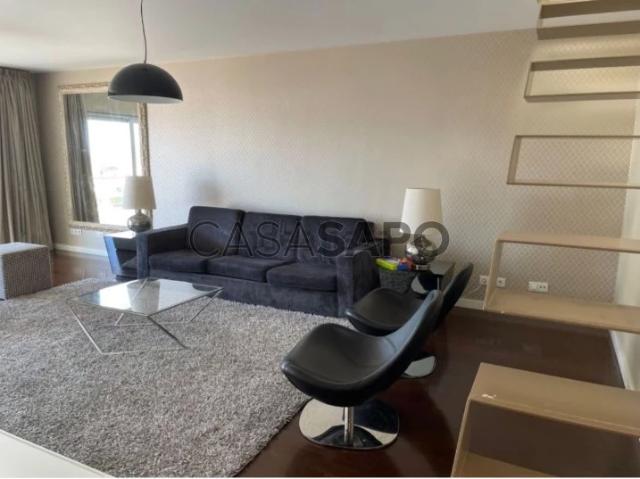 Apartamento alugar em Santo Amaro de Oeiras, Oeiras