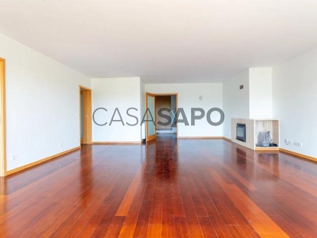 Apartamento alugar em Porto, Lordelo Do Ouro