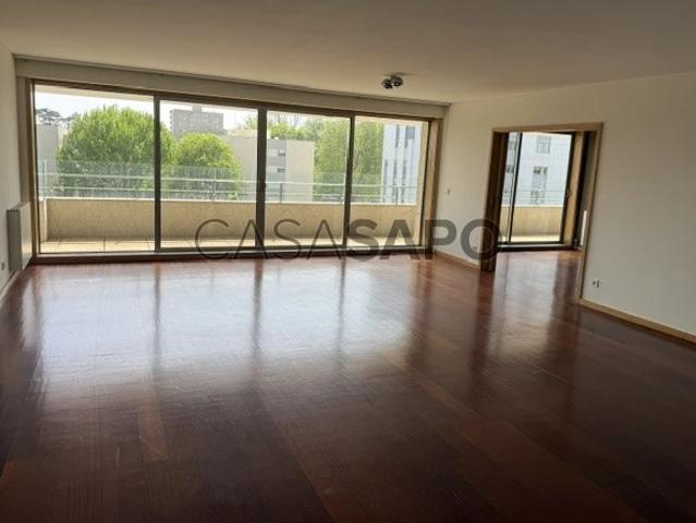 Apartamento alugar em Porto, Lordelo Do Ouro