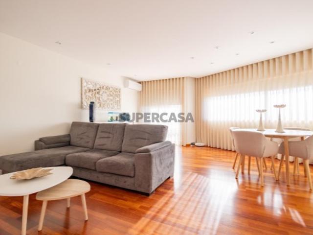 Armazém venda em Enxurreiras, Pedrouços