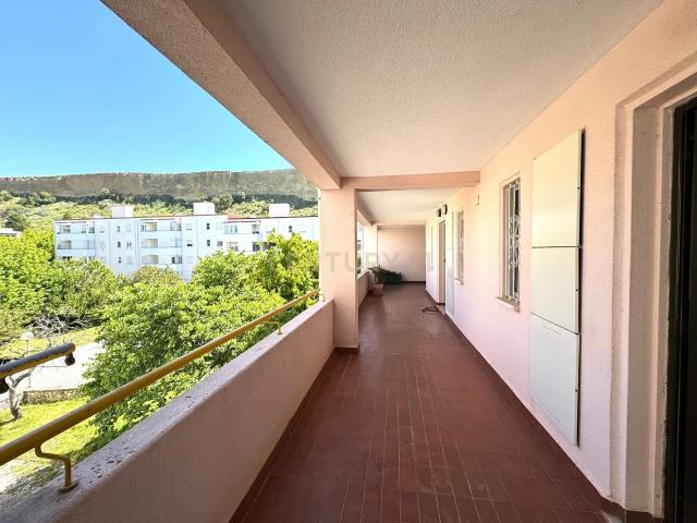 Apartamento alugar em Santo António da Caparica, Almada