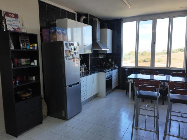 Duplex venda em Torre da Marinha, Seixal