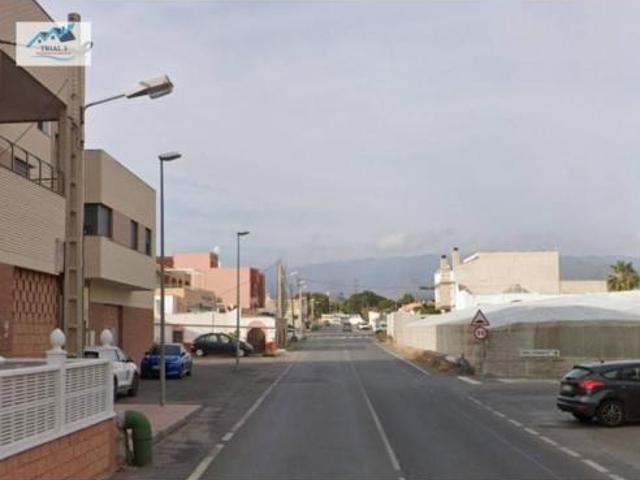 Dúplex en venta en Loma Cabrera, Almería