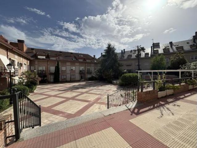 Dúplex en venta en Alpedrete, Madrid