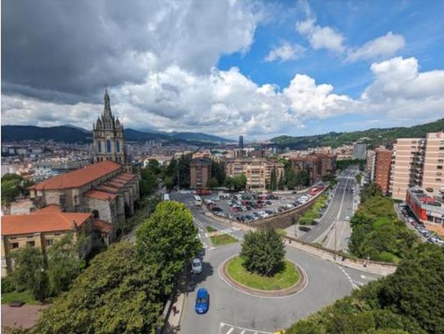 Dúplex en venta en Uribarri, Bilbao