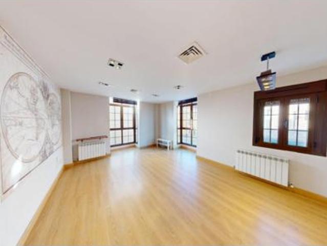 Dúplex en venta en El Molar, Madrid
