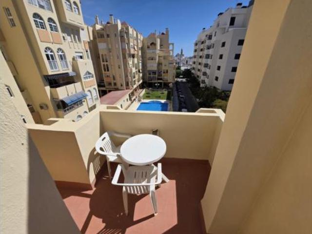 Dúplex en venta en Barriada Islas Canarias, Costa del Sol Occidental