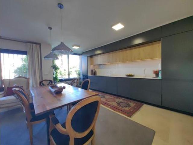 Dúplex en venta en Barriada Islas Canarias, Costa del Sol Occidental