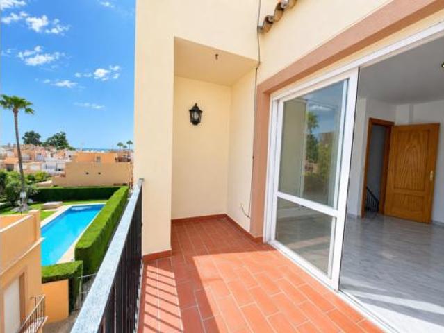 Dúplex en venta en Alcazaba Beach, Costa del Sol Occidental
