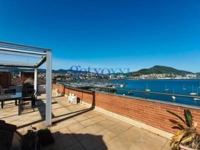 Dúplex en venta en Areeta, Getxo